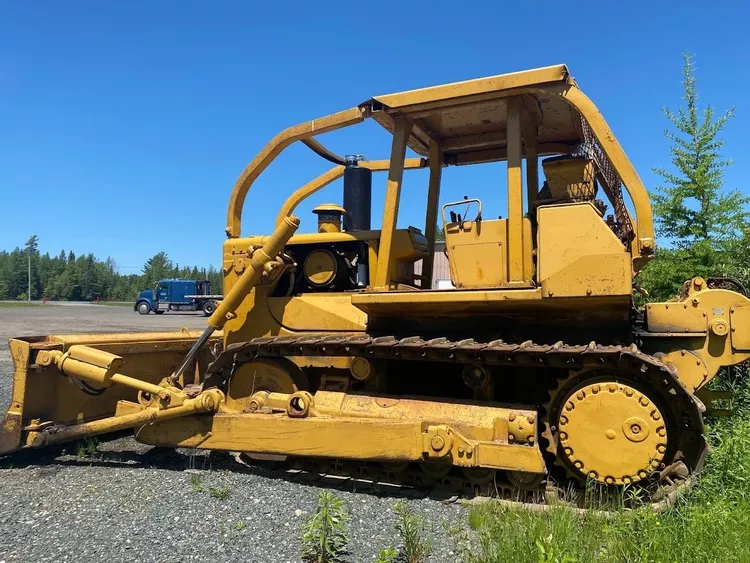 International TD20E Track Buldozer