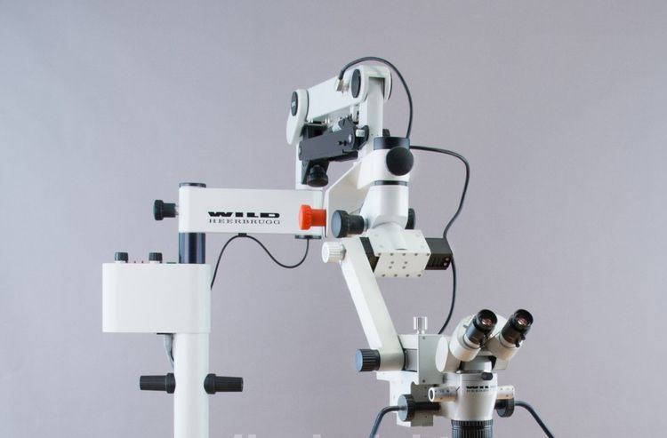 Leica M655 Dental Operating Microscope