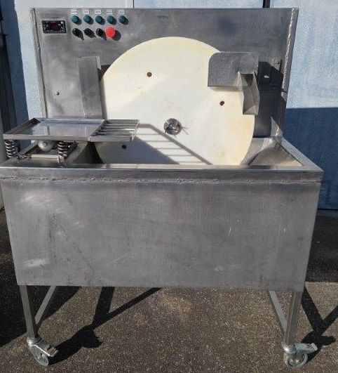 Prefamac MOU 80 Wheel moulding machine