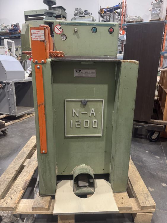 Nelson Atkinson NA 1200 Upcut Saw