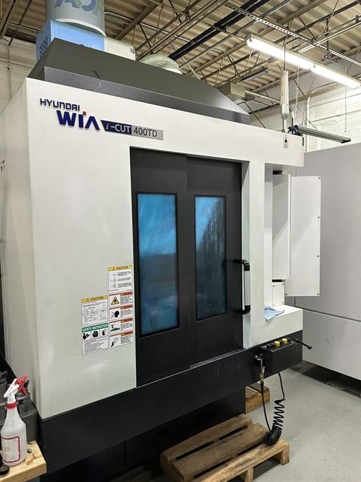 Hyundai WIA I-CUT400TD CNC VERTICAL MACHINING CENTER 3 Axis