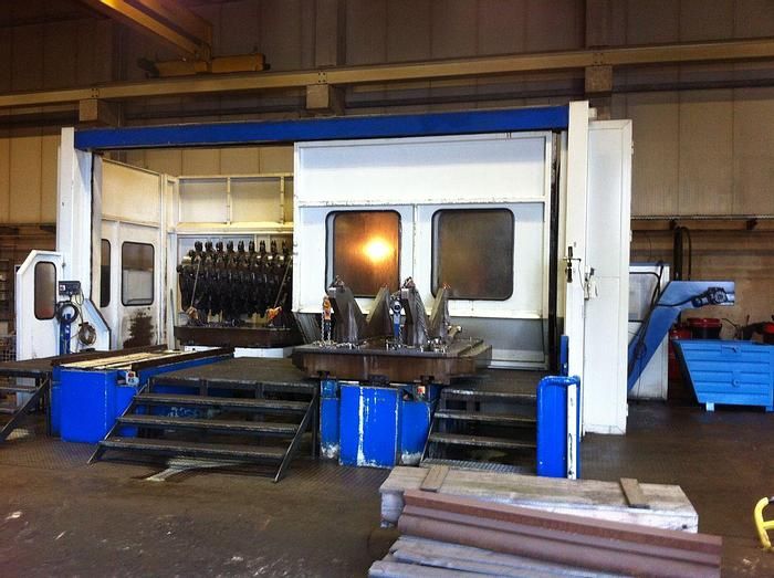 TOS WHN 130 CNC (Q, MC) Horizontal milling and boring machine 140 [mm] 2500 [min-1]