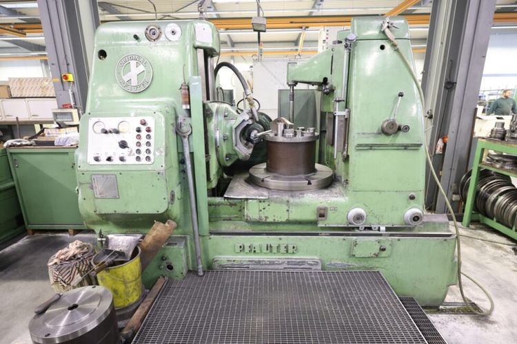 Pfauter P 900 300 U/min Gear cutting machines