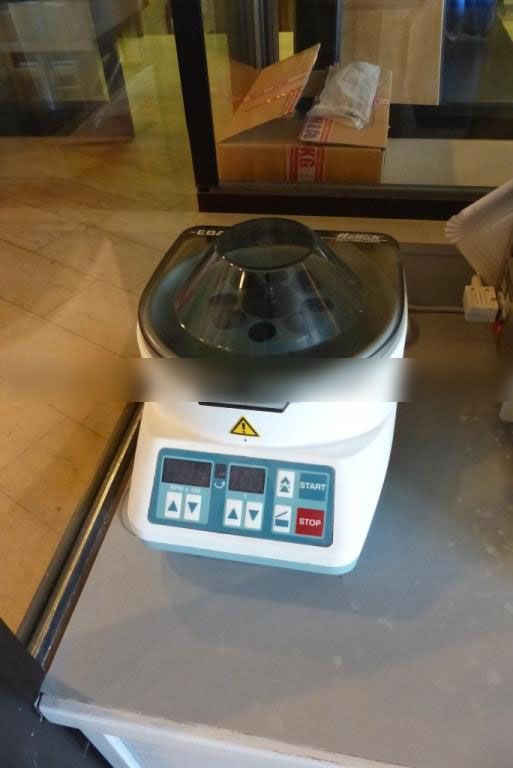 Andreas Hettich GmbH & Co.KG Laboratory Centrifuge