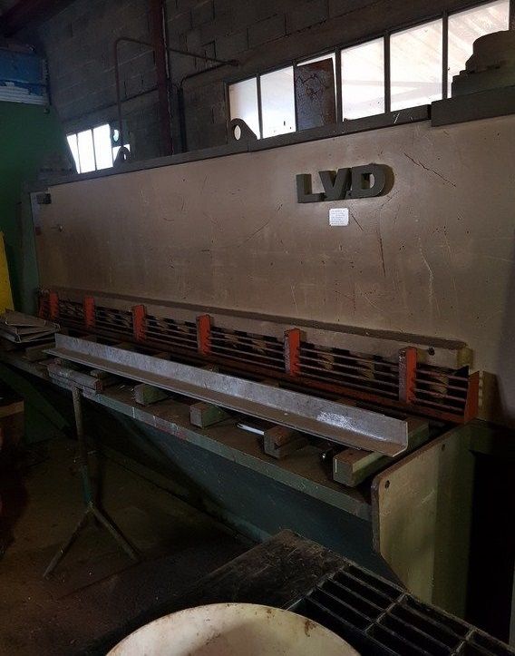 LVD Sheet metal shear 4 m wide L V D