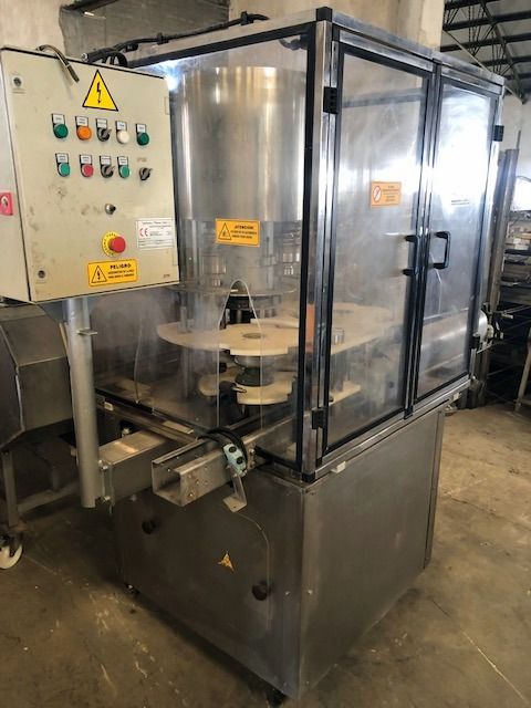 AGUILAR 4-HEAD SCREW CAPPING MACHINE