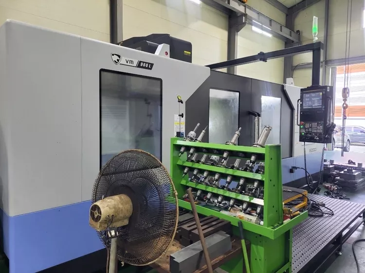 Doosan DN SOLUTIONS VM 960L 3 Axis
