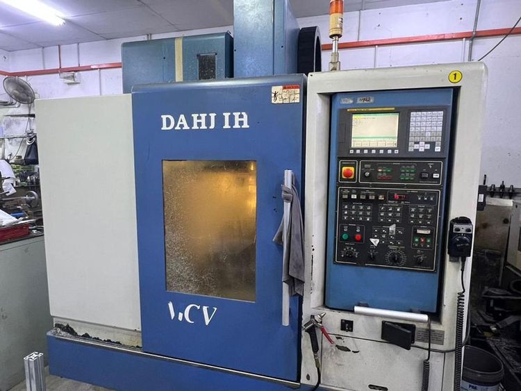 Dah Lih MCV-720 3 Axis