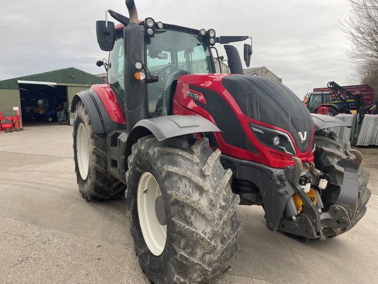 Valtra T214D Twin Trac