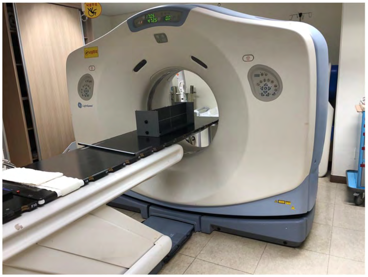 GE Lightspeed RT 4 CT Scanner