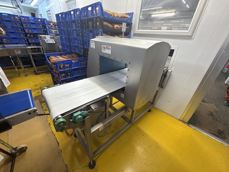 Loma IQ3, Metal Detecor