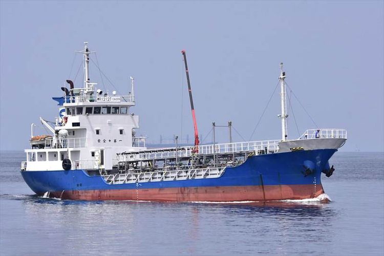 CHEMICAL TANKER  (DOUBLE HULL / DOUBLE BOTTOM) ABT 700DWT