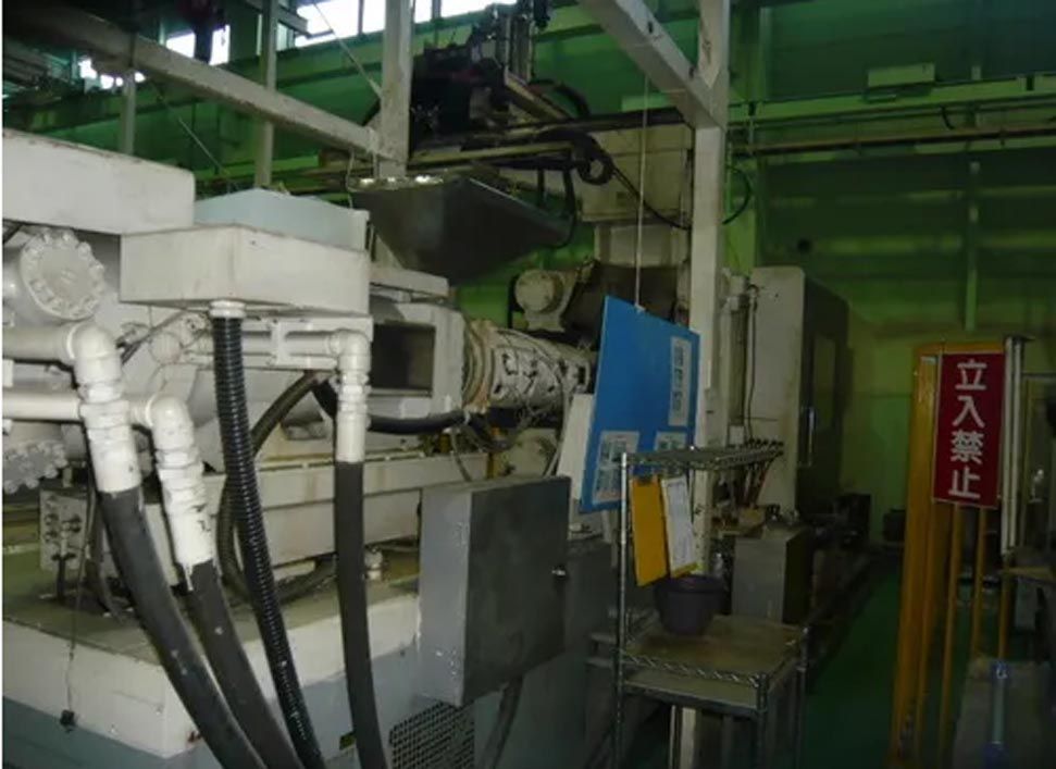 jsw-injection-molding-machine-550-t