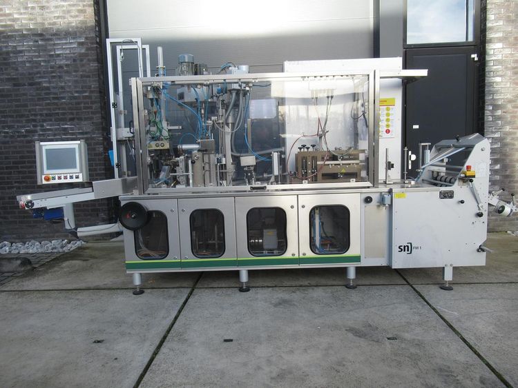 SN Maschinenbau  FM 1 horizontal-, form-, fill-, and seal machine
