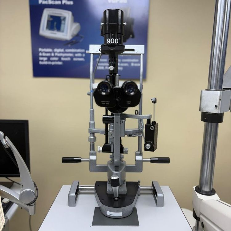 Haag Streit 900 Slit Lamp + Applanation Tonometer
