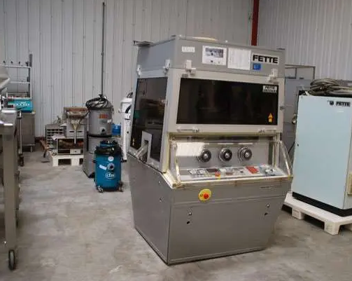 Fette P 2000 ROTARY TABLET PRESS