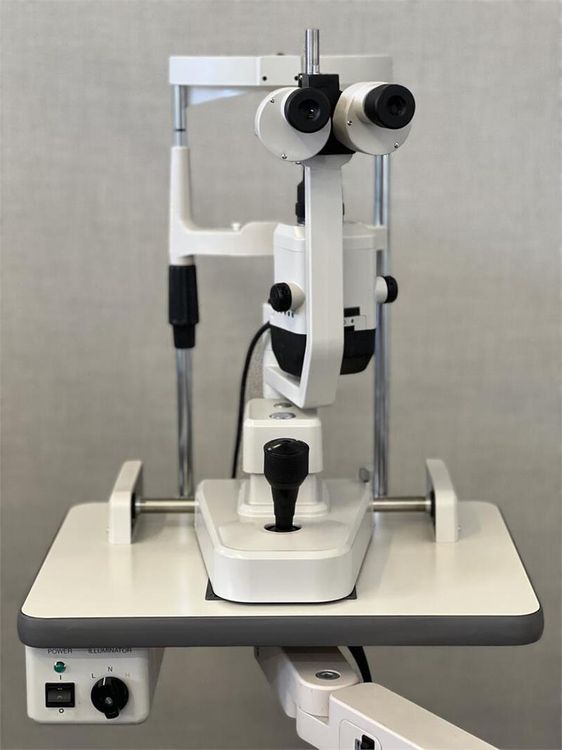 Topcon SL-1E Slit Lamp