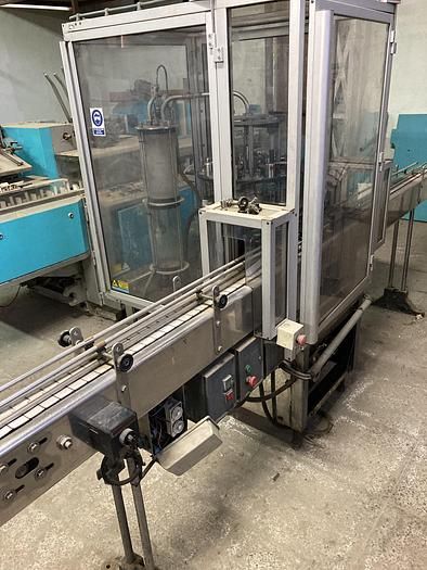 Gravfil vacuum filling machine