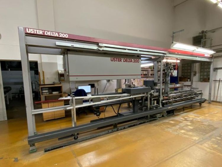 Uster DELTA 200 Drawing-in machine