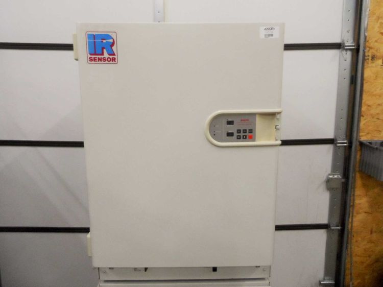 Sanyo MCO17AI CO2 Double Stack Incubator