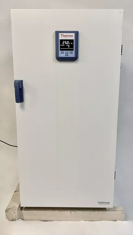 Thermo Scientific Heratherm IMPP400 Cooled Incubator