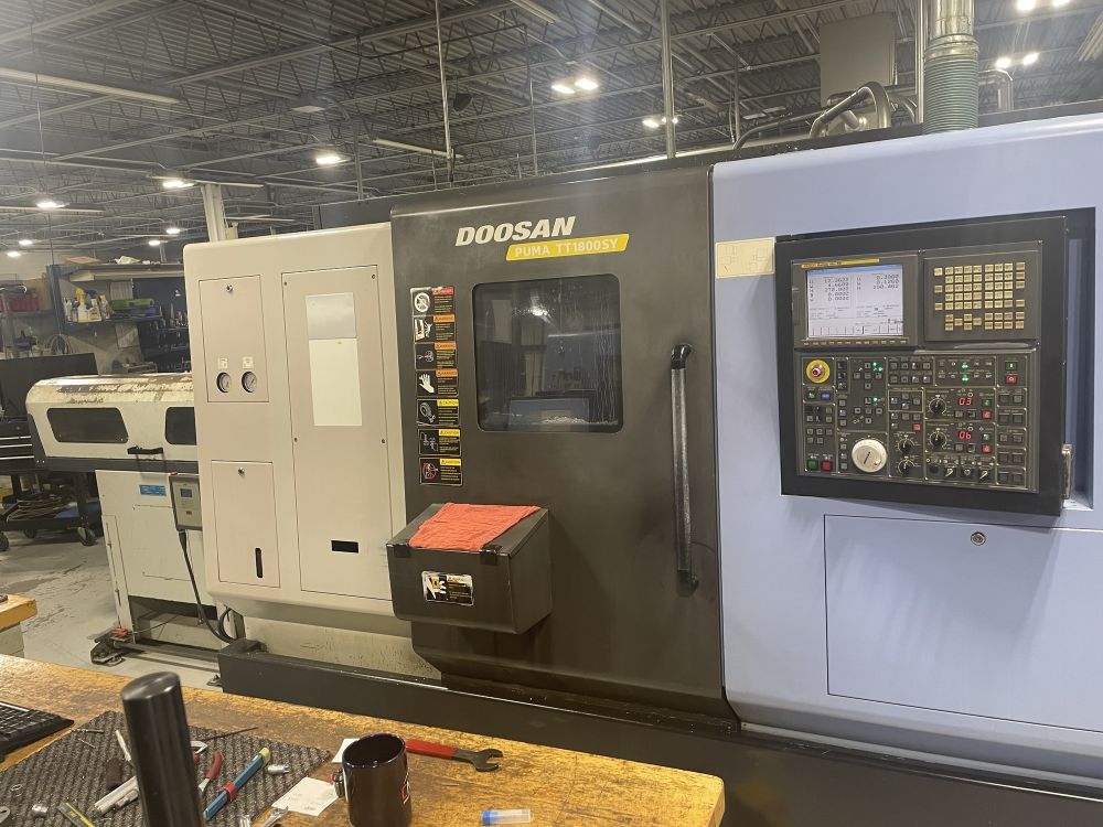 Doosan CNC Control 5,000 RPM PUMA TT1800SY 5 Axis