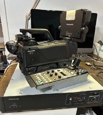 Panasonic AK-UC4000 - w/ CCU, ROP, 9" VF