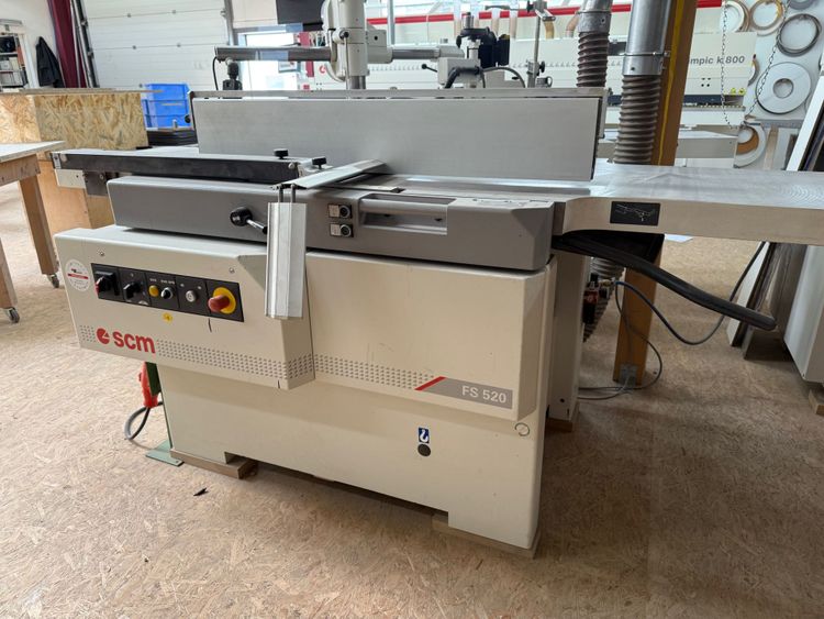 SCM FS 520