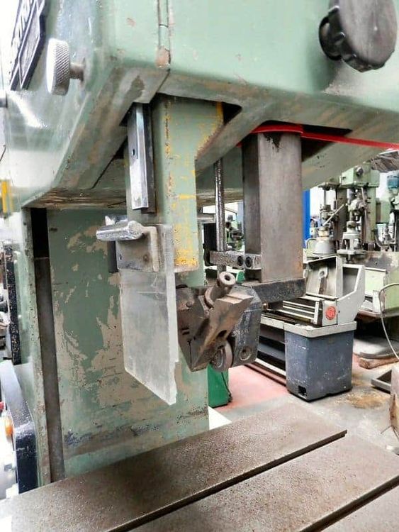 Startrite 216 Vertical Bandsaw Semi Automatic