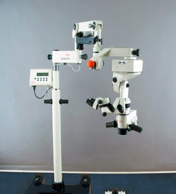 Leica M841 Ophthalmology Microscope