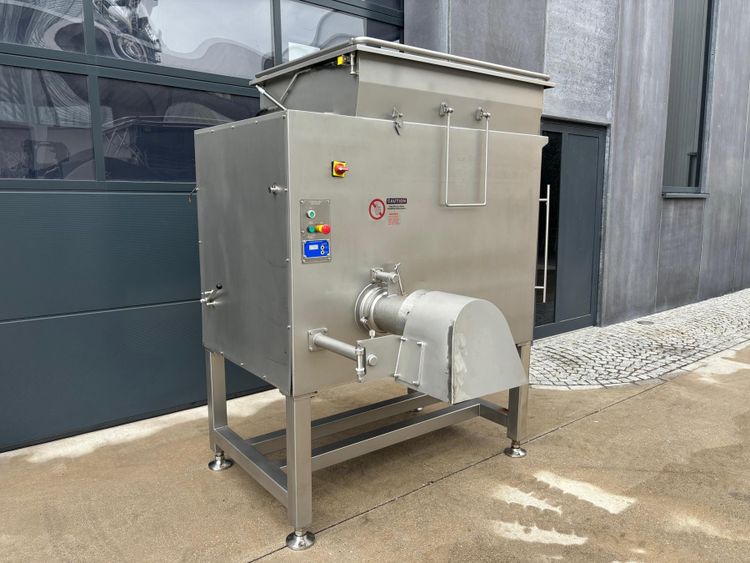 Thompson 5000 Grinder Mixer