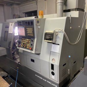 Hyundai FANUC 21i-TV with Manual Guide 4000 rpm SKT21LM 3 Axis