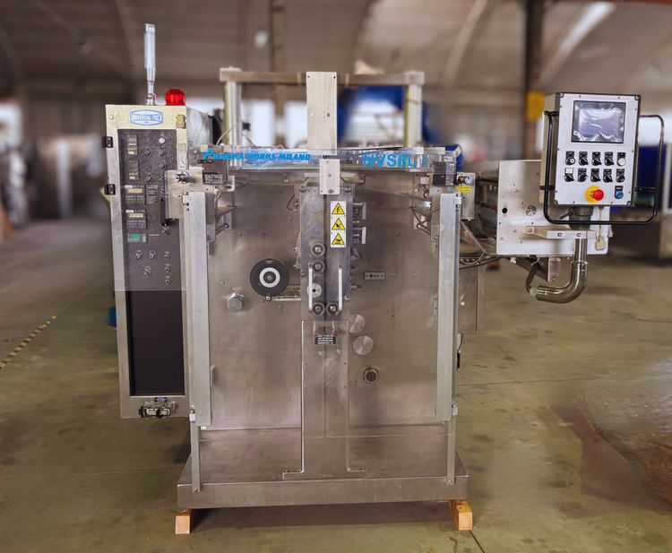 Universal NVS8L LIQUID AND DENSE PRODUCT POUCH FILLER 8 LANES