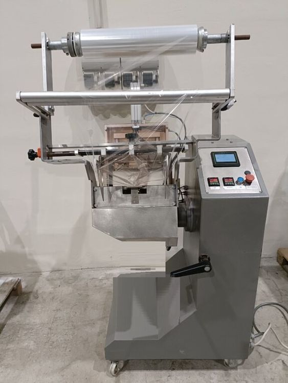 Tecnopack Vertical packaging machine