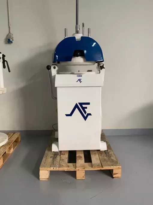 Semi-automatic Divider