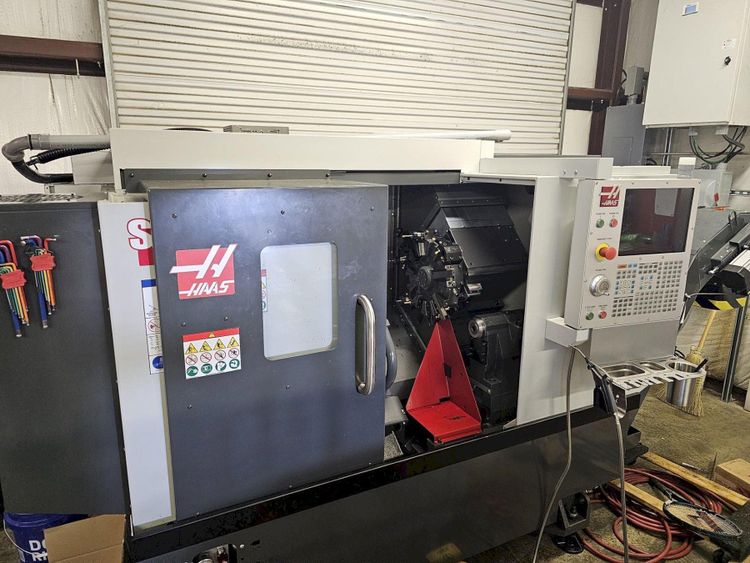 Haas Haas CNC Controls 4000 RPM ST-15 2-axis CNC lathe