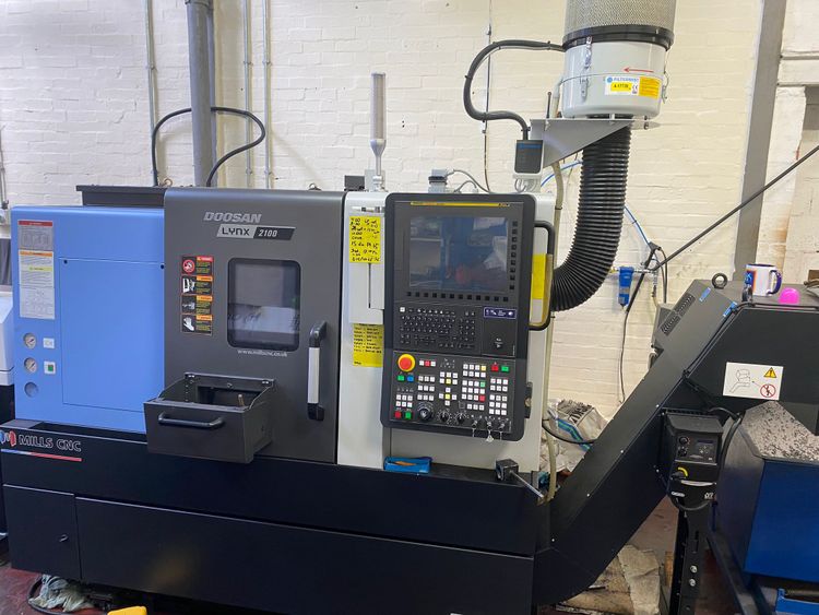 Doosan FANUC i Series 4500rpm Lynx 2100B 2 Axis