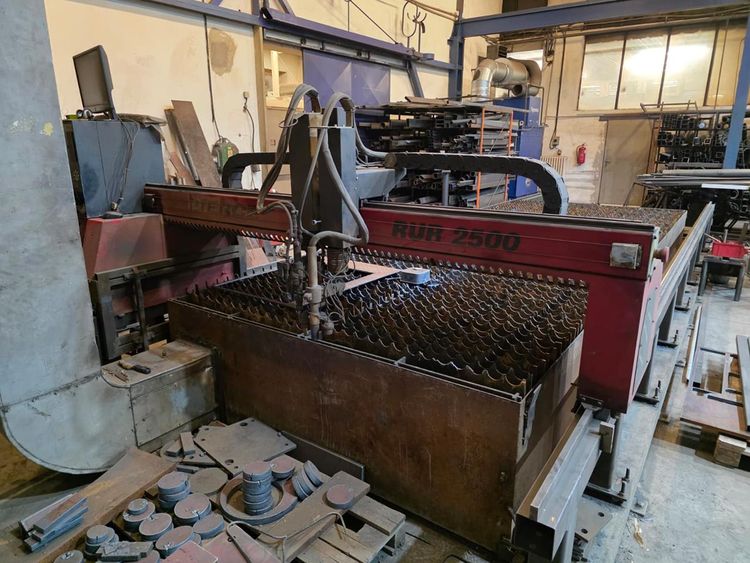 Pierce RUR 2500 GP CNC CONTROL