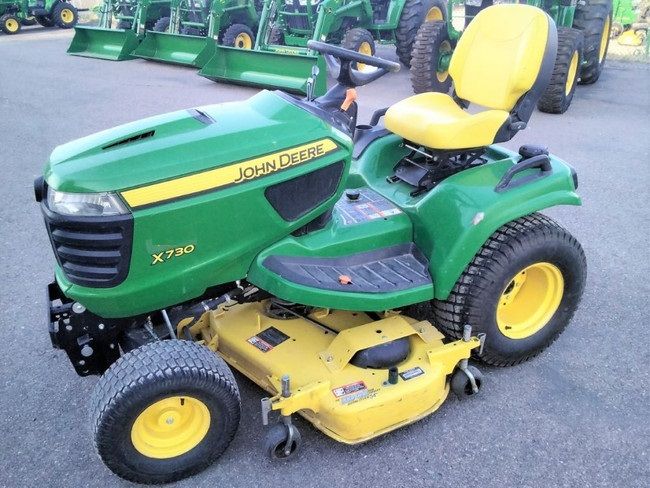 John Deere X730