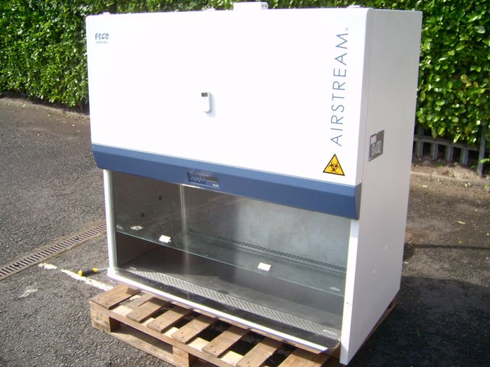 Esco AC2 4S1 Recirculating Class II