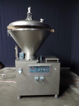 Risco RS2005 V Vacuum filling machine