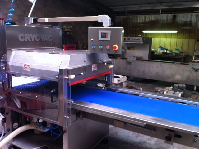 Cryovac VS 90 Vacuum Sealing Line + Container