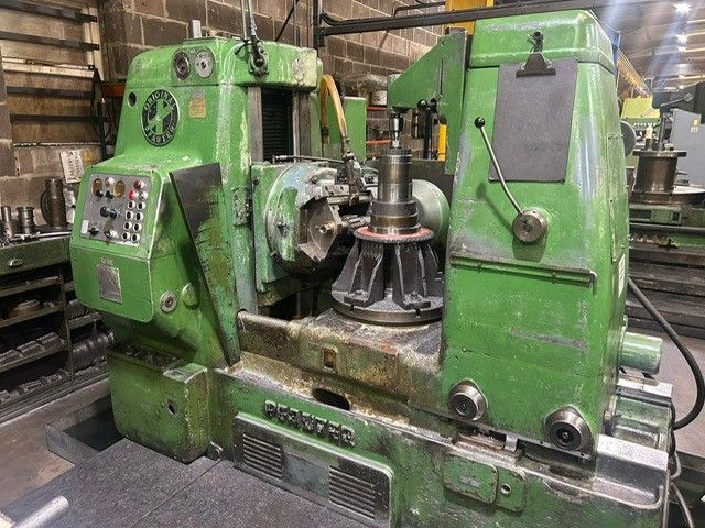 Pfauter P630 390 rev / min Gear Hobbing Machine