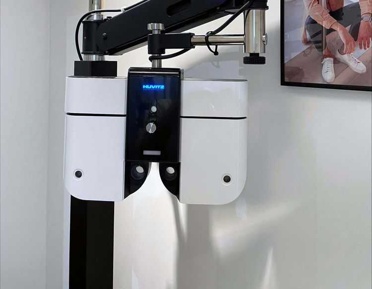 Huvitz HDR-7000 automatic phoropter