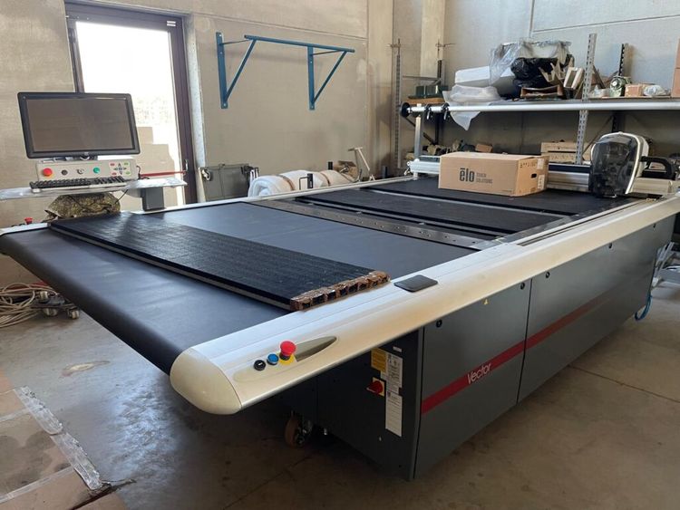 Lectra IX Automatic cutting