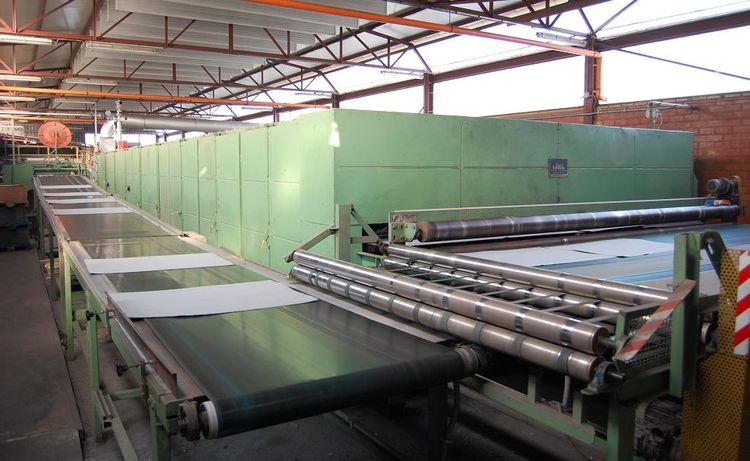 Sicma Thick board paper machine for up to 3600 gsm board, still installed, deal price! 2700 mm 700-3600 gsm 16 tpd