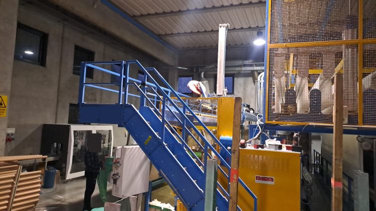 Ramina cutting and winding unit