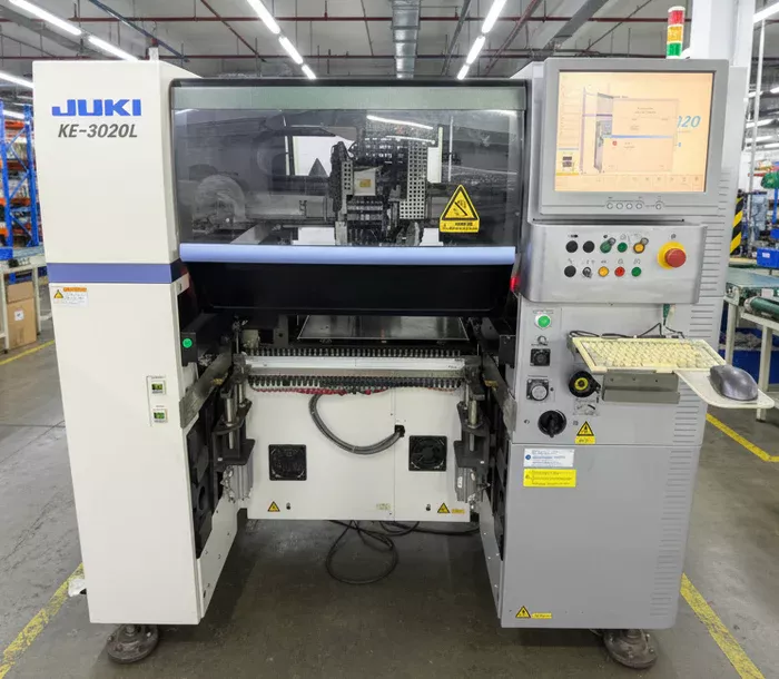 Juki KE-3020L Fine Pitch placement machine