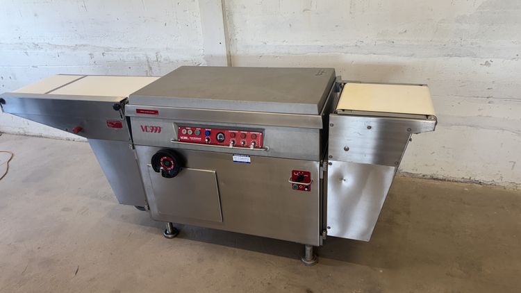 VC999 07 DKB  Vacuum machine