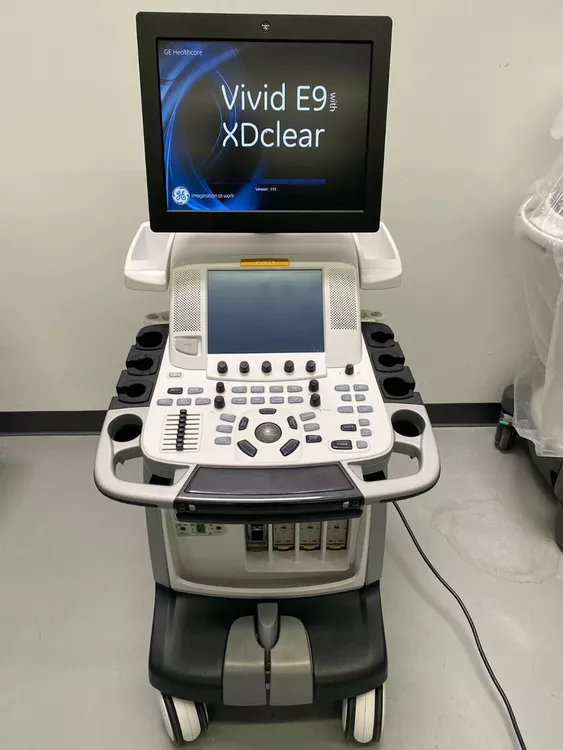 GE Vivid E9 BT13 XD Clear Cardiac Ultrasound System